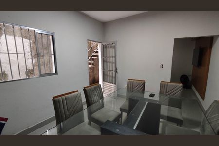 Casa para alugar com 2 quartos, 100m² em Vila Santa Margarida, Ferraz de Vasconcelos