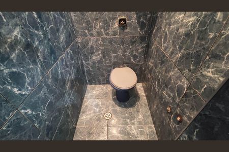 Casa para alugar com 100m², 2 quartos e 1 vaga Casa para alugar com 100m², 2 quartos e 1 vagaBanheiro da Suíte