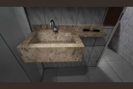 Banheiro Social de casa para alugar com 2 quartos, 100m² em Vila Santa Margarida, Ferraz de Vasconcelos