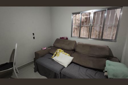 Casa para alugar com 100m², 2 quartos e 1 vaga Casa para alugar com 100m², 2 quartos e 1 vagaSala de estar