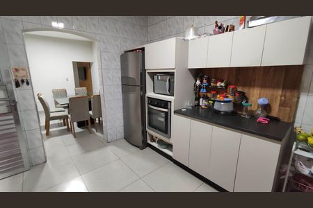 Cozinha de casa para alugar com 2 quartos, 100m² em Vila Santa Margarida, Ferraz de Vasconcelos