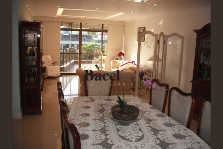 Apartamento à venda com 5 quartos, 400m² em Barra da Tijuca, Rio de Janeiro