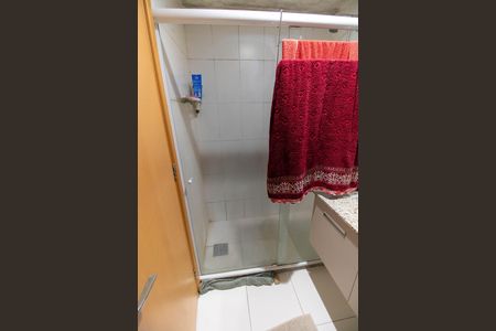 Apartamento à venda com 83m², 2 quartos e 1 vaga Apartamento à venda com 83m², 2 quartos e 1 vagaBanheiro da Suíte