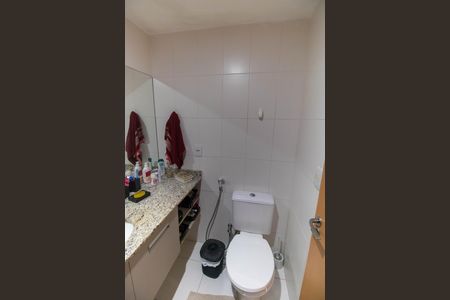 Apartamento à venda com 83m², 2 quartos e 1 vaga Apartamento à venda com 83m², 2 quartos e 1 vagaBanheiro da Suíte