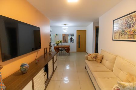 Apartamento à venda com 83m², 2 quartos e 1 vaga Apartamento à venda com 83m², 2 quartos e 1 vagaSala