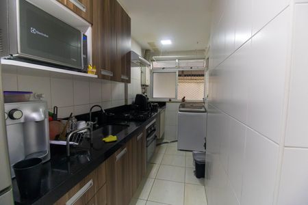 Apartamento à venda com 83m², 2 quartos e 1 vaga Apartamento à venda com 83m², 2 quartos e 1 vagaCozinha e Área de Serviço