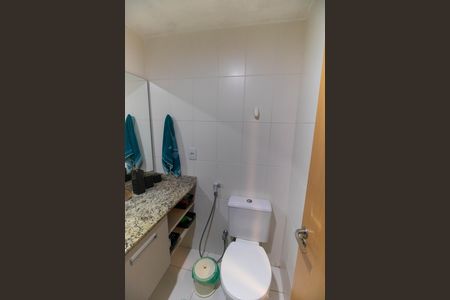 Apartamento à venda com 83m², 2 quartos e 1 vaga Apartamento à venda com 83m², 2 quartos e 1 vagaBanheiro Social