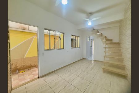 Casa para alugar com 2 quartos, 43m² em Cidade Parque Alvorada, Guarulhos
