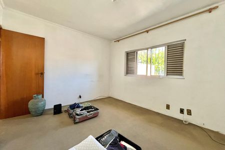 Casa à venda com 130m², 3 quartos e 2 vagas Casa à venda com 130m², 3 quartos e 2 vagasQuarto 2