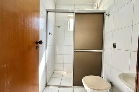 Casa à venda com 130m², 3 quartos e 2 vagas Casa à venda com 130m², 3 quartos e 2 vagasBanheiro social