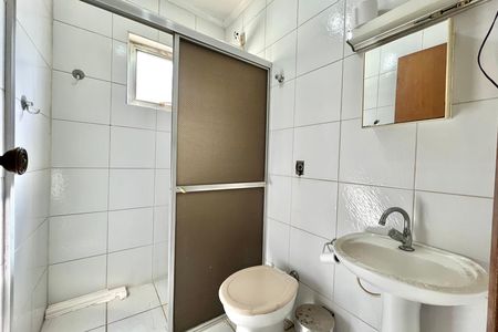 Casa à venda com 130m², 3 quartos e 2 vagas Casa à venda com 130m², 3 quartos e 2 vagasBanheiro social