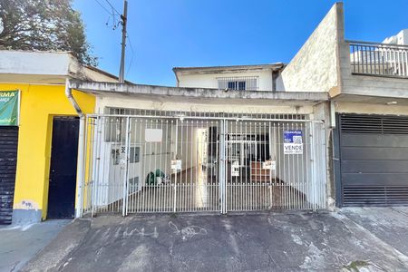 Fachada de casa à venda com 3 quartos, 130m² em Jabaquara, São Paulo