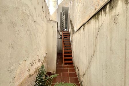 Casa à venda com 130m², 3 quartos e 2 vagas Casa à venda com 130m², 3 quartos e 2 vagasÁrea externa