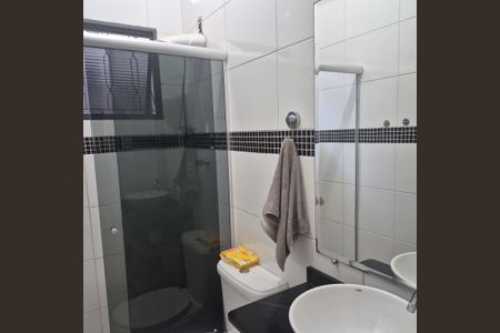 Casa à venda com 99m², 2 quartos e 2 vagas