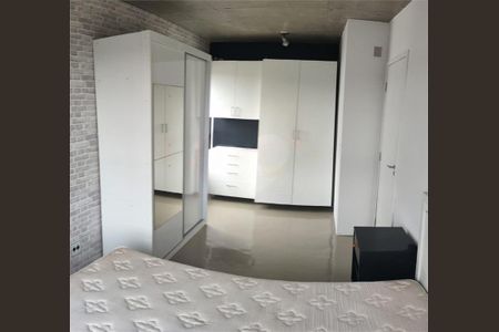Apartamento à venda com 70m², 1 quarto e 1 vaga