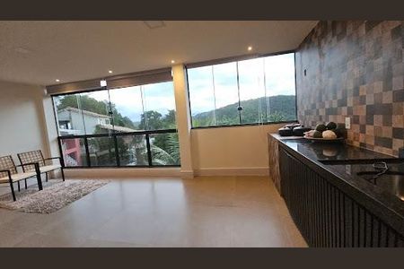 Casa à venda com 177m², 3 quartos e 4 vagas
