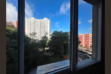 Apartamento à venda com 2 quartos, 60m² em Centro, Niterói