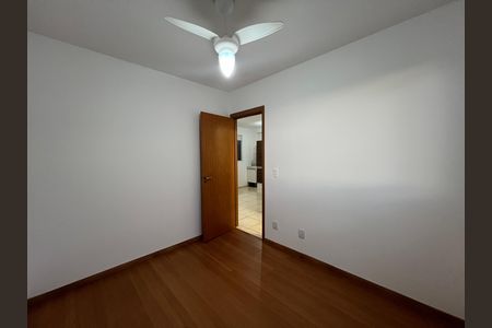 Quarto 1 de apartamento para alugar com 2 quartos, 44m² em Chacaras Reunidas Santa Terezinha, Contagem