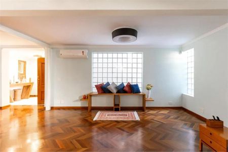 Casa à venda com 3 quartos, 500m² em Vila Sonia, São Paulo
