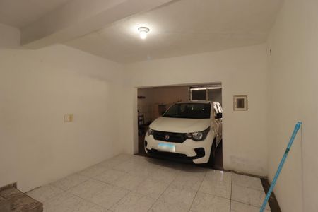 Garagem de casa à venda com 3 quartos, 225m² em Parque Itrapoã, Santo André