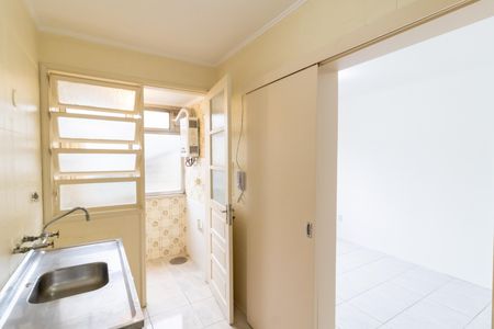 Cozinha de apartamento à venda com 1 quarto, 40m² em Menino Deus, Porto Alegre