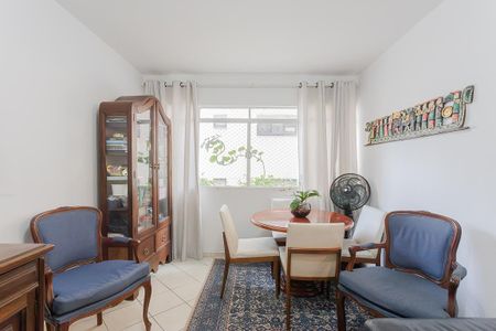 Apartamento à venda com 79m², 2 quartos e 1 vaga Apartamento à venda com 79m², 2 quartos e 1 vagaSala