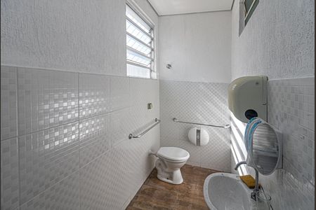 Casa para alugar com 560m², 10 quartos e 10 vagas Casa para alugar com 560m², 10 quartos e 10 vagasbanheiro social_2