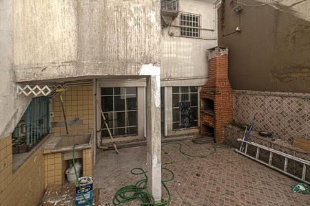 Casa para alugar com 560m², 10 quartos e 10 vagas Casa para alugar com 560m², 10 quartos e 10 vagasquintal com churrasqueira_2