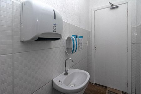 Casa para alugar com 560m², 10 quartos e 10 vagas Casa para alugar com 560m², 10 quartos e 10 vagasbanheiro socia 2_3