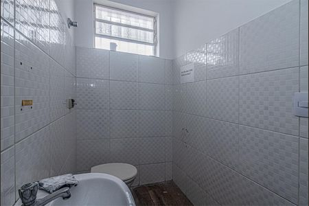 Casa para alugar com 560m², 10 quartos e 10 vagas Casa para alugar com 560m², 10 quartos e 10 vagasbanheiro social 4_2