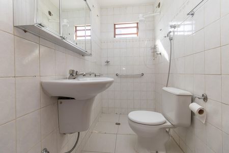Casa à venda com 360m², 5 quartos e 3 vagas Casa à venda com 360m², 5 quartos e 3 vagasBanheiro da Suíte 1