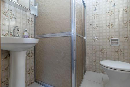 Casa à venda com 360m², 5 quartos e 3 vagas Casa à venda com 360m², 5 quartos e 3 vagasBanheiro da Suíte 2