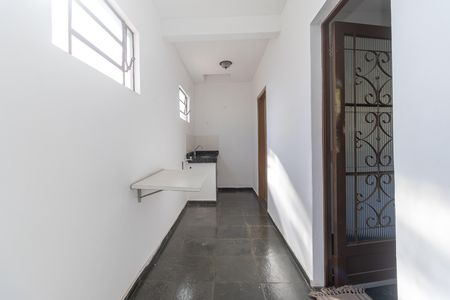 Casa à venda com 360m², 5 quartos e 3 vagas Casa à venda com 360m², 5 quartos e 3 vagasCozinha 2