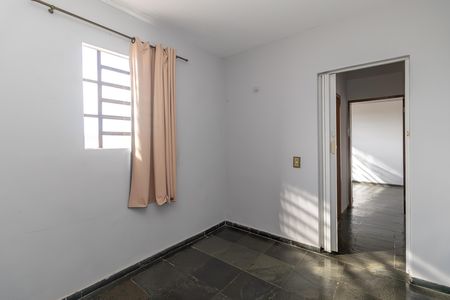 Casa à venda com 360m², 5 quartos e 3 vagas Casa à venda com 360m², 5 quartos e 3 vagasQuarto 5