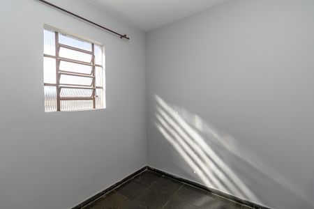 Casa à venda com 360m², 5 quartos e 3 vagas Casa à venda com 360m², 5 quartos e 3 vagasQuarto 4