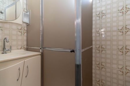 Casa à venda com 360m², 5 quartos e 3 vagas Casa à venda com 360m², 5 quartos e 3 vagasBanheiro Social