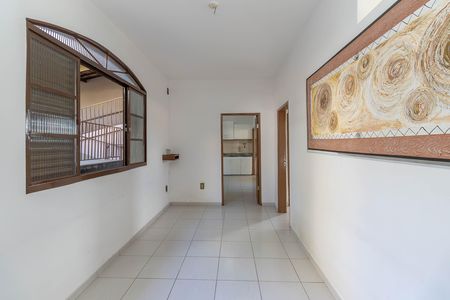 Casa à venda com 360m², 5 quartos e 3 vagas Casa à venda com 360m², 5 quartos e 3 vagasSala 1