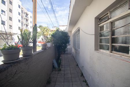 Varanda de casa à venda com 4 quartos, 1300m² em Horto Florestal, São Paulo