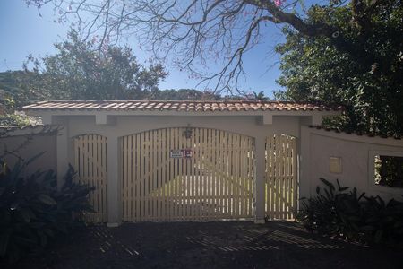 Fachada de casa à venda com 4 quartos, 1300m² em Horto Florestal, São Paulo