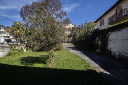 Quintal de casa à venda com 4 quartos, 1300m² em Horto Florestal, São Paulo
