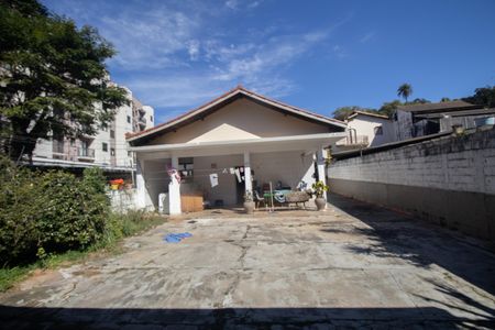 Quintal de casa à venda com 4 quartos, 1300m² em Horto Florestal, São Paulo