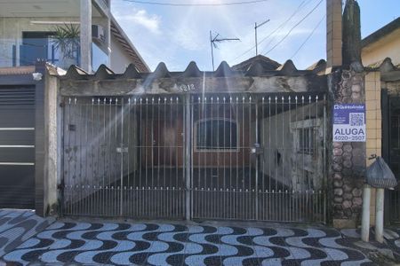 Fachada de casa para alugar com 2 quartos, 168m² em Guilhermina, Praia Grande