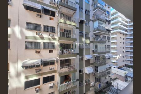 Vista da Sala de apartamento à venda com 3 quartos, 80m² em Icaraí, Niterói