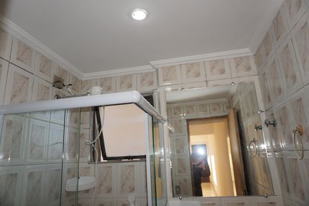 Banheiro de apartamento para alugar com 2 quartos, 53m² em Jardim Vitória, Embu das Artes