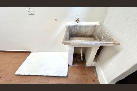 Casa para alugar com 80m², 3 quartos e 1 vaga Casa para alugar com 80m², 3 quartos e 1 vagaÁrea de Serviço
