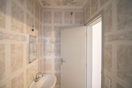 BANHEIRO de casa para alugar com 1 quarto, 48m² em Santa Teresinha, São Paulo