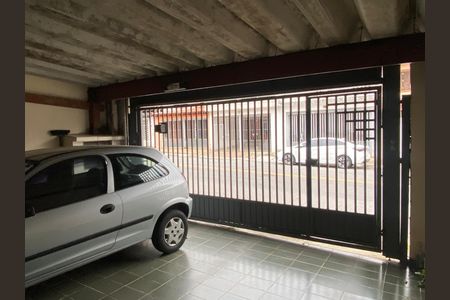 Garagem de casa à venda com 3 quartos, 132m² em Quitaúna, Osasco