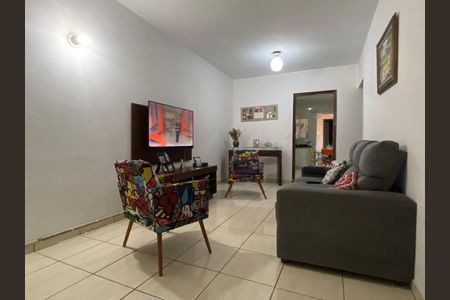 Sala de casa à venda com 3 quartos, 132m² em Quitaúna, Osasco