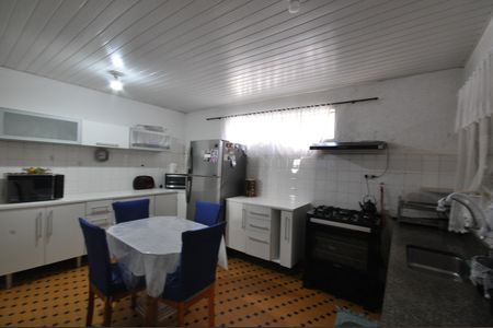 Casa à venda com 1180m², 4 quartos e 13 vagasCozinha 1