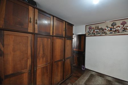 Casa à venda com 1180m², 4 quartos e 13 vagasQuarto 2
